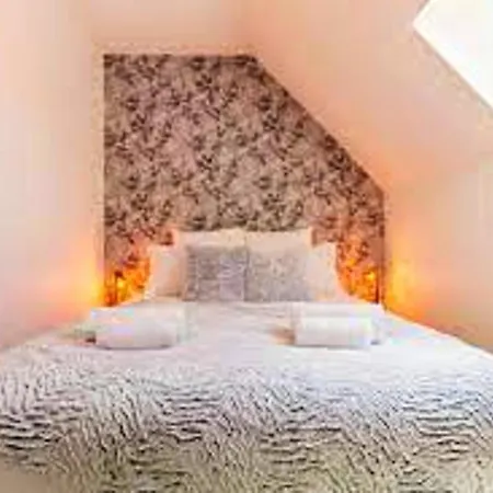 度假居 Maison Charmante A Avec Piscine Partagee 蓬托尔松