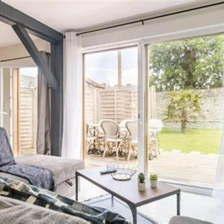 Maison Charmante A Avec Piscine Partagee Ferienhaus *