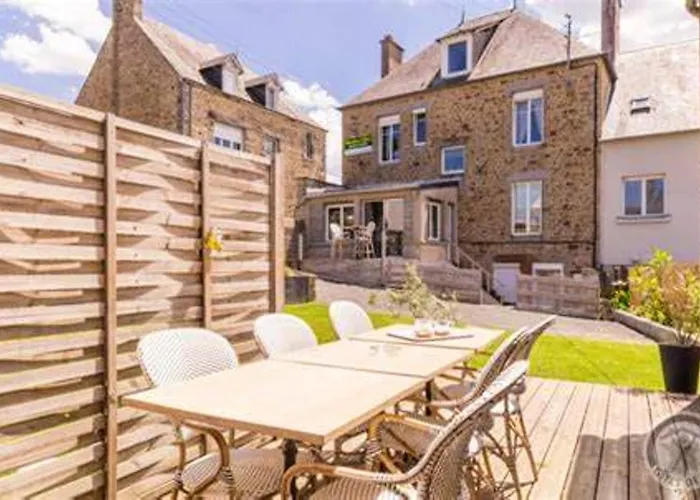 Maison Charmante A Avec Piscine Partagee *